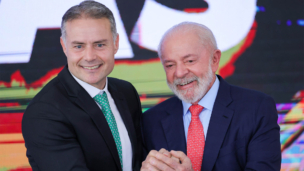 Presidente Luiz Inácio Lula da Silva, acompanhado do ministro dos Transportes, Renan Filho,