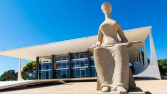 A fachada do STF
