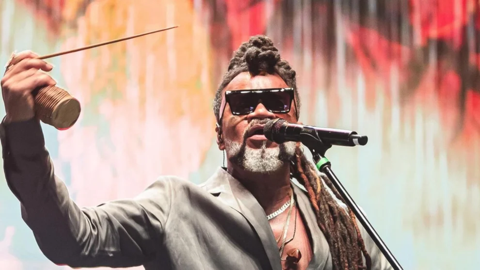 Vem aí a exposição do Carlinhos Brown