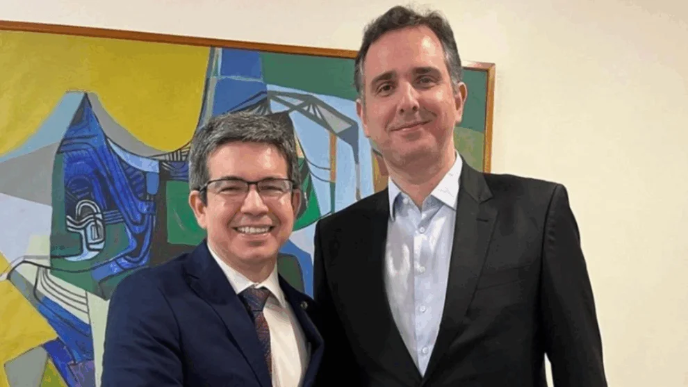 Foto: Divulgação/ Facebook Randolfe Rodrigues