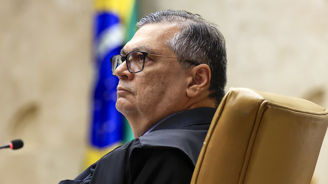Ministro Flávio Dino na sessão plenária do STF.