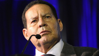 O senador e general da reserva Hamilton Mourão