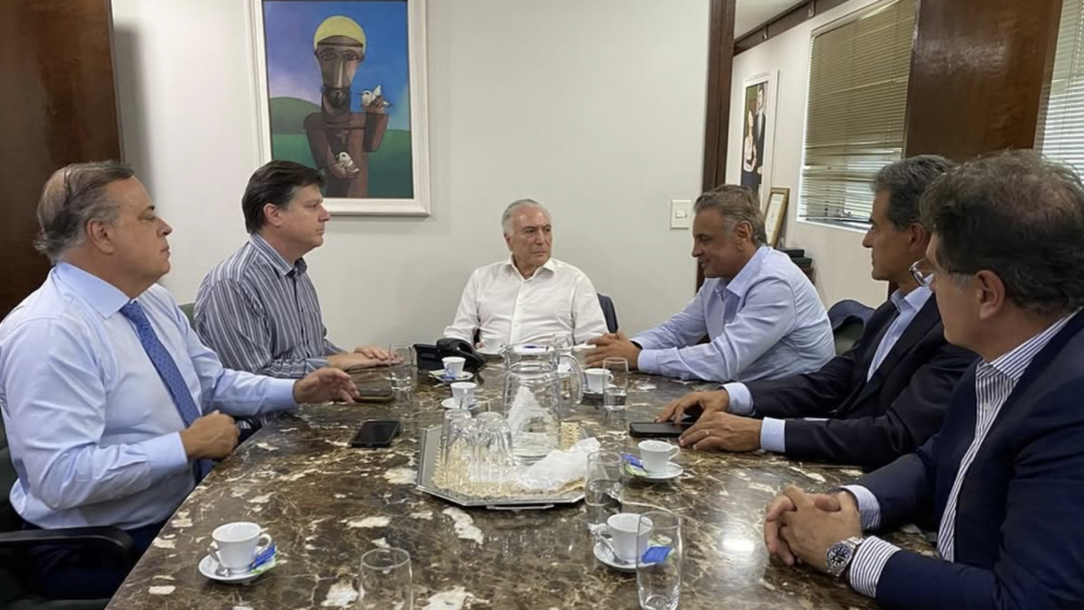 Aécio Neves e Michel Temer em reunião para discutir federação que uniria PSDB e MDB