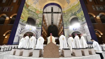 Altar na Basília de Nossa Senhora Aparecida