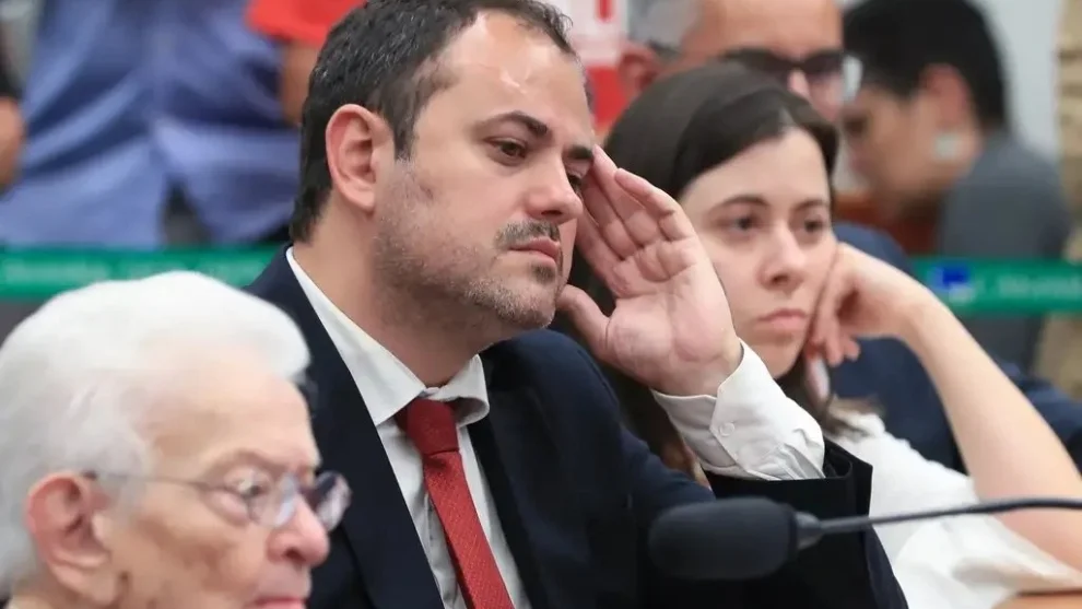 Glauber Braga entre Luiza Erundina e Sâmia Bonfim
