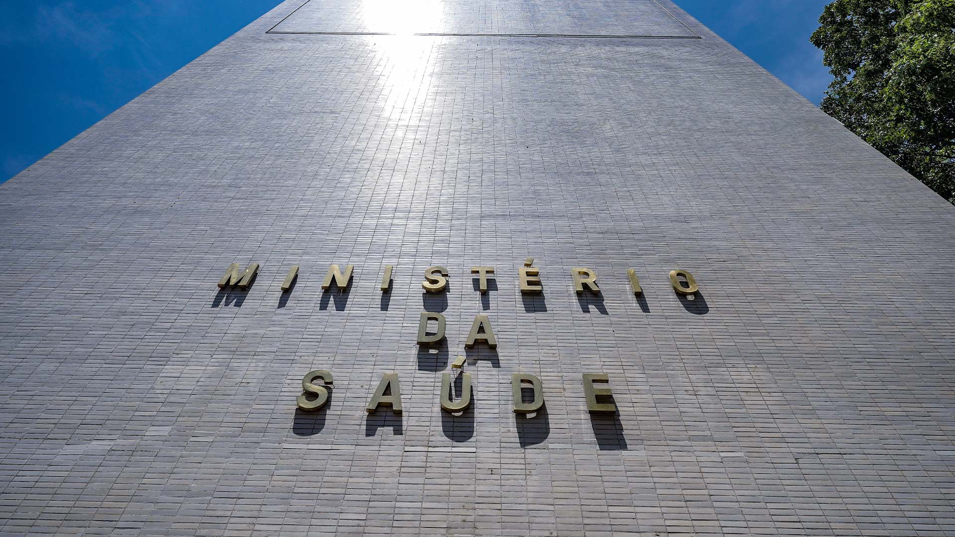 Centrão quer influenciar escolha de Flávio Bolsonaro para a Saúde