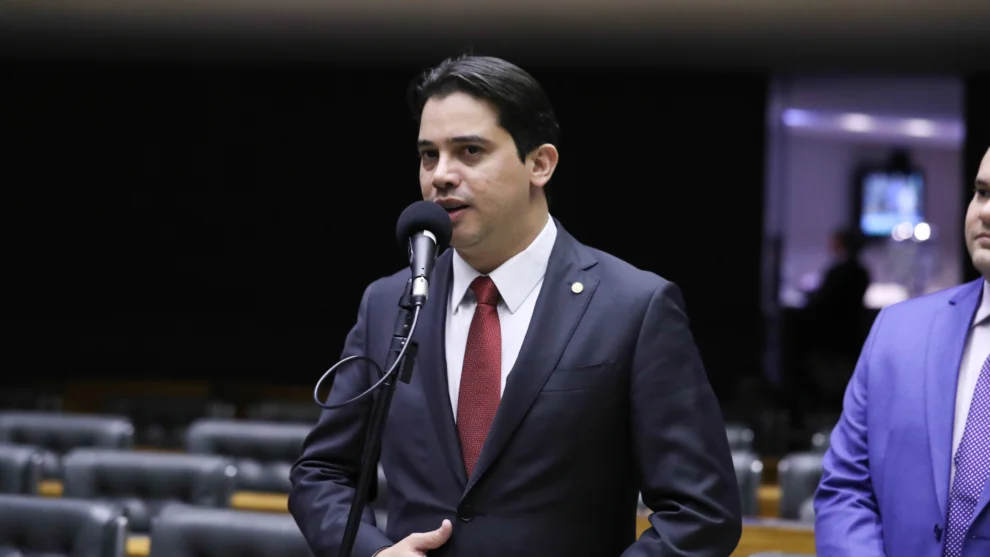 Júnior Mano, deputado federal investigado por desvio de dinheiro de emendas