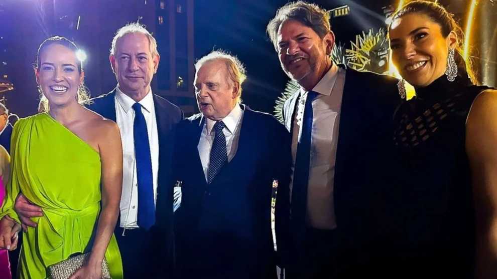 Os irmãos Ciro Gomes e Cid Gomes ao lado de Tasso Jereissati