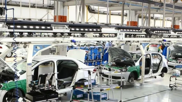 Montagem de carros, Fábrica