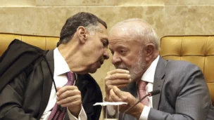 Presidente do STF Roberto Barroso e o presidente da república Luiz Inácio Lula da Silva