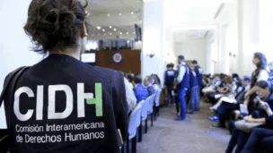 CIDH publica novo relatório sobre defensores de direitos humanos nas Américas CIDH publica novo relatório sobre defensores de direitos humanos nas Américas