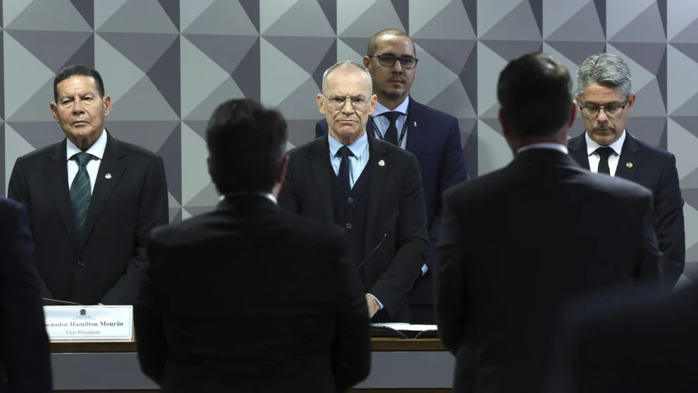 O Senador, Fabiano Contarato e o relator o Senador, Alessandro Vieira.