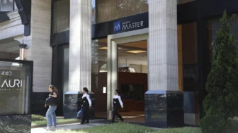 Fachada do Banco Master