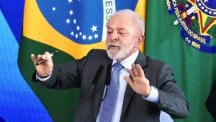 O Presidente da República Luiz Inácio Lula da Silva durante Cerimônia de Sanção do Projeto de Lei 1.087/2025, que amplia a faixa de isenção e institui a tributação mínima do Imposto de Renda
