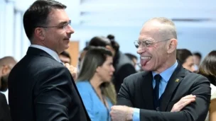 Flávio Bolsonaro e Fabiano Contarato