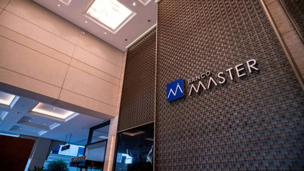 Fachada do Banco Master