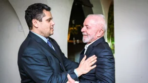 Presidente do Senado Federal, senador Davi Alcolumbre (União-AP) e o presidente da República, Luiz Inácio Lula da Silva.