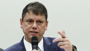 O governador de São Paulo, Tarcísio de Freitas.