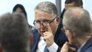 ex-governador Anthony Garotinho, senador Fabiano Contarato e o senador Alessandro Vieira