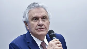 Ronaldo Caiado governador do estado de Goiás.
