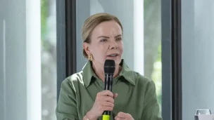 Ministra de Estado Chefe da Secretaria de Relações Institucionais da Presidência da República Gleisi Hoffmann