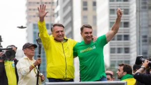 Jair Bolsonaro e Flávio Bolsonaro