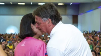 Michelle Bolsonaro, Ex-primeira-dama do Brasil e Jair Bolsonaro, ex-presidente da República