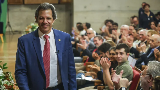 o ministro da Fazenda, Fernando Haddad