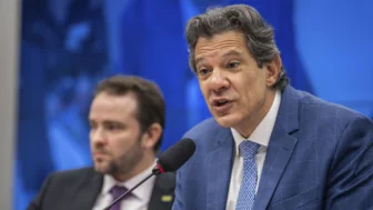 O ministro interino da Fazenda, Dario Durigan e o ministro da Fazenda, Fernando Haddad