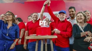 Presidente da República, Luiz Inácio Lula da Silva e o presidente do PT, Edinho Silva