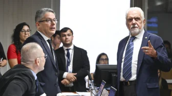 senador Fabiano Contarato, senador Alessandro Vieira e senador Jaques Wagner