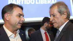 O Presidente Nacional do Partido Liberal, Valdemar Costa Neto, com o Senador e pré-candidato a Presidência da Republica pelo PL, Flávio Bolsonaro (PL/ RJ)
