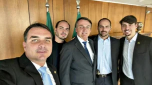 Flávio Bolsonaro, Carlos Bolsonaro, Jair Bolsonaro, Eduardo Bolsonaro, Jair Renan Bolsonaro