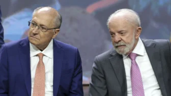 Presidente da República, Luiz Inácio Lula da Silva, acompanhado do vice-presidente da República, Geraldo Alckmin