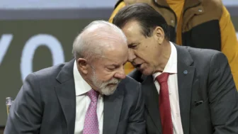 Presidente da República, Luiz Inácio Lula da Silva, e o ministro do Trabalho, Luiz Marinho