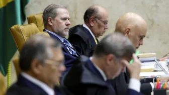 Ministros Flávio Dino, André Mendonça, Alexandre de Moraes, Dias Toffoli e Gilmar Mendes