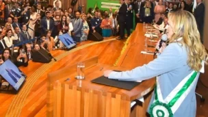 Michelle escanteia Flávio e reitera apoio do PL à reeleição de Celina no DF