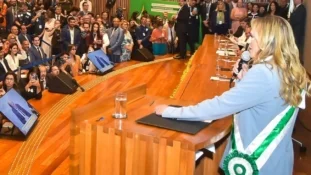 Michelle escanteia Flávio e reitera apoio do PL à reeleição de Celina no DF