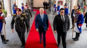 Polarização nas eleições brasileiras chega à posse de novo presidente do Chile