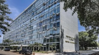 Fachada do Ministério do Trabalho e Emprego