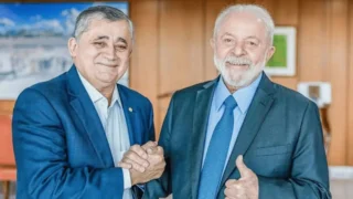 José Guimarães ao lado do presidente Lula.