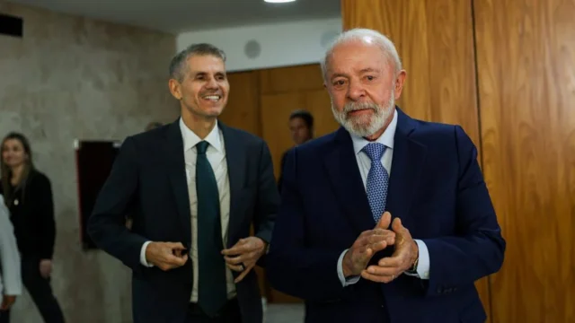 O ministro da Secom, Sidônio Palmeira e o presidente Lula