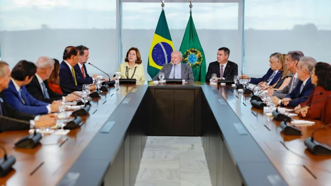 Presidente da República, Luiz Inácio Lula da Silva, durante reunião com o Governador do Mato Grosso do Sul, Eduardo Riedel