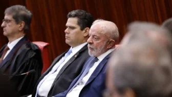 Presidente do Senado Federal, Davi Alcolumbre, ao lado do presidente da República, Luiz Inácio Lula da Silva