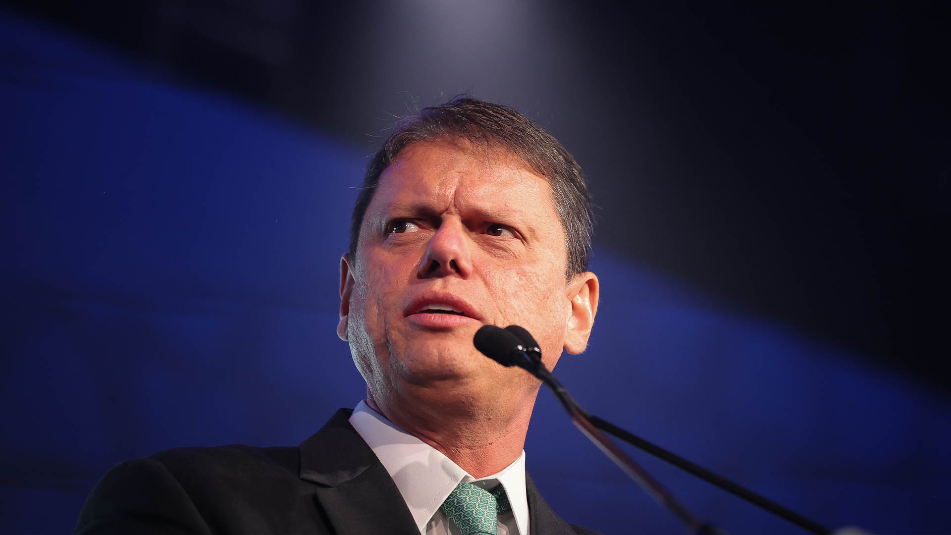Aliados de Tarcísio veem derrota de Flávio Bolsonaro como chance para 2030