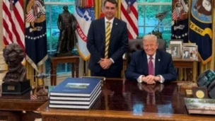 Flávio Bolsonaro e o presidente Donald Trump