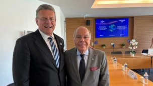O Ministro Mauro Vieira reuniu-se na OCDE, em Paris, com o Comissário para Comércio e Segurança Económica da União Europeia, Maros Sefcovic.