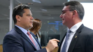 senador Davi Alcolumbre, senador Flávio Bolsonaro