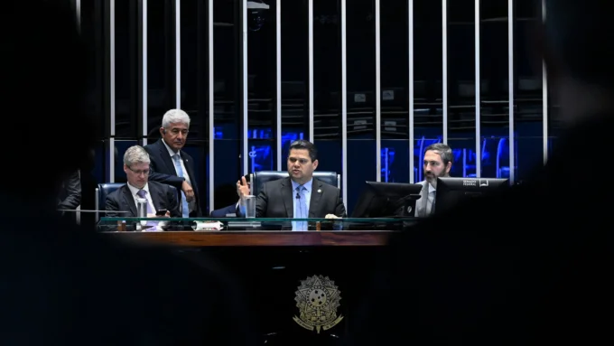 deputado Marcel van Hattem, senador Astronauta Marcos Pontes, presidente do Senado Federal, senador Davi Alcolumbre