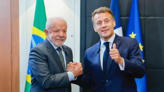 Presidente da República, Luiz Inácio Lula da Silva, durante Reunião bilateral com o Presidente da França, Emmanuel Macron